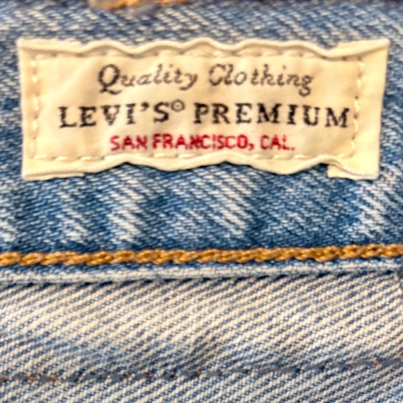 Levi’s 501 Original Fit Denim Shorts in Multiple Choice | Size 28 - Picture 7 of 8